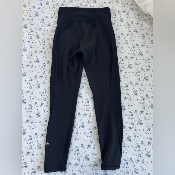 Everlux & Mesh Super-High rise tight 25”. Size 8 sold out online. Worn twice - Picture 4 of 5
